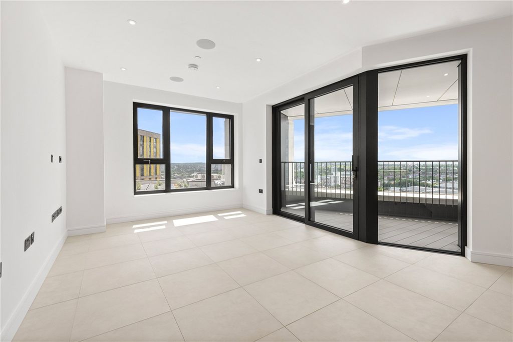 Property photo 3 of 10 Reception Room