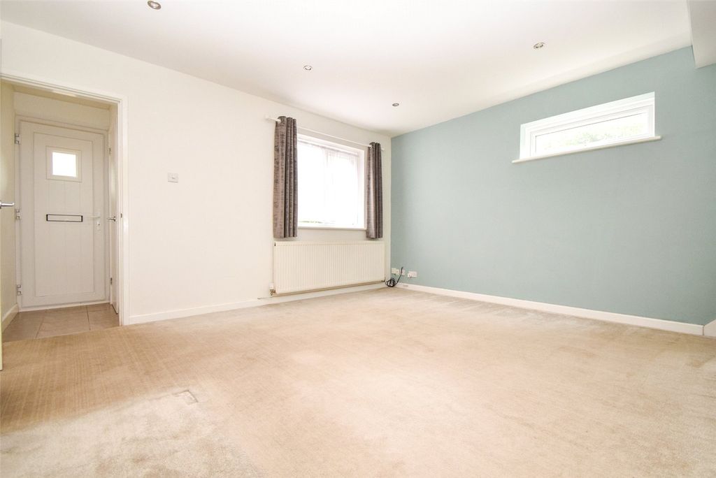 Property photo 3 of 10 Picture No. 21