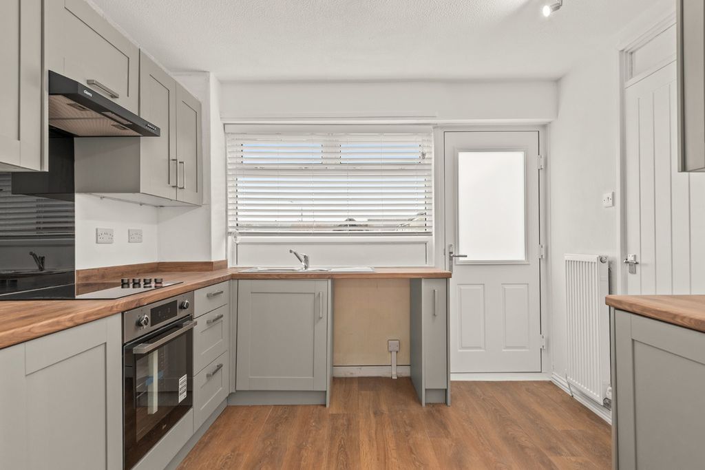 Property photo 3 of 26 5136446