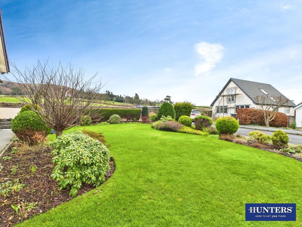 Property photo 2 of 25 499d4427-Cam04559G0-Pr0308-Still028.Jpg