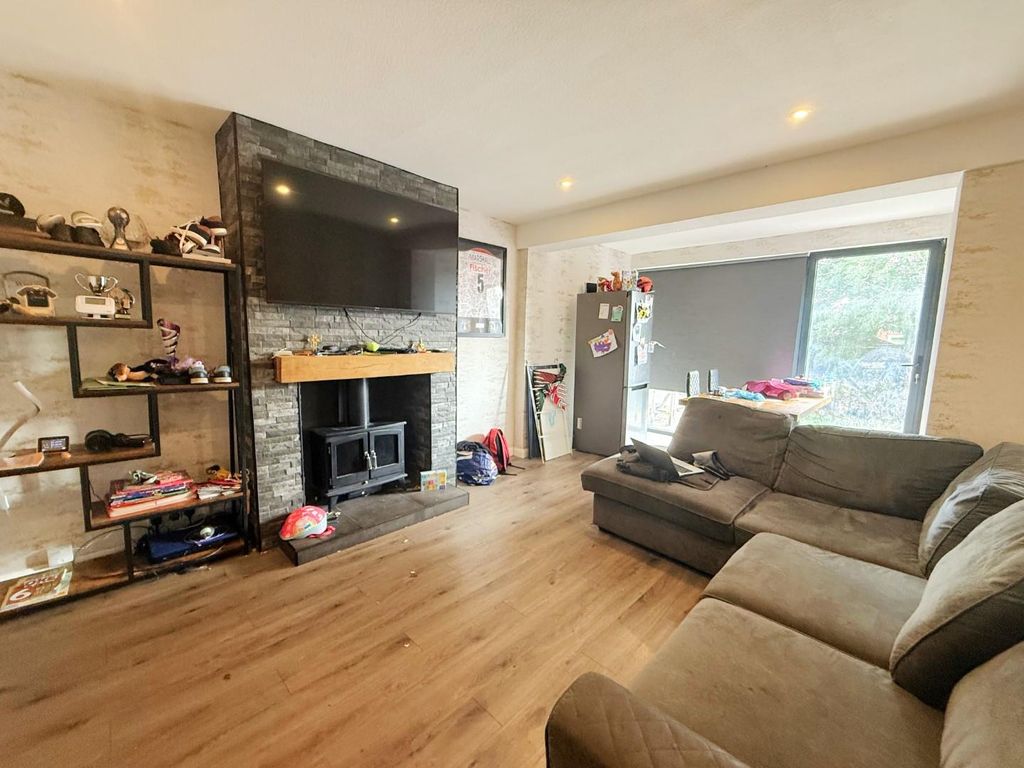 Property photo 3 of 12 Living Room
