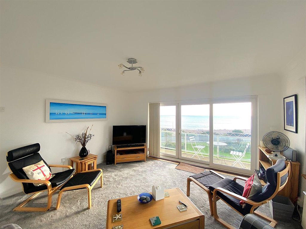 Property photo 3 of 16 18 St Kitts - Lounge2.Jpg
