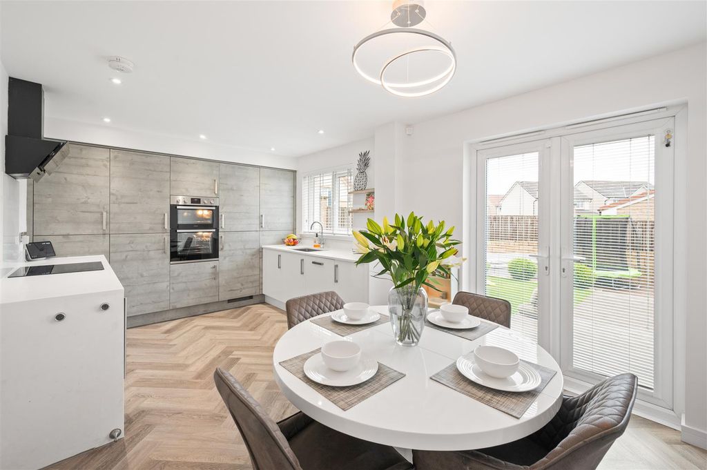 Property photo 3 of 41 6.Jpg
