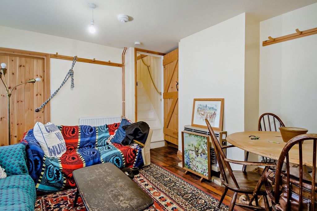 Property photo 3 of 26