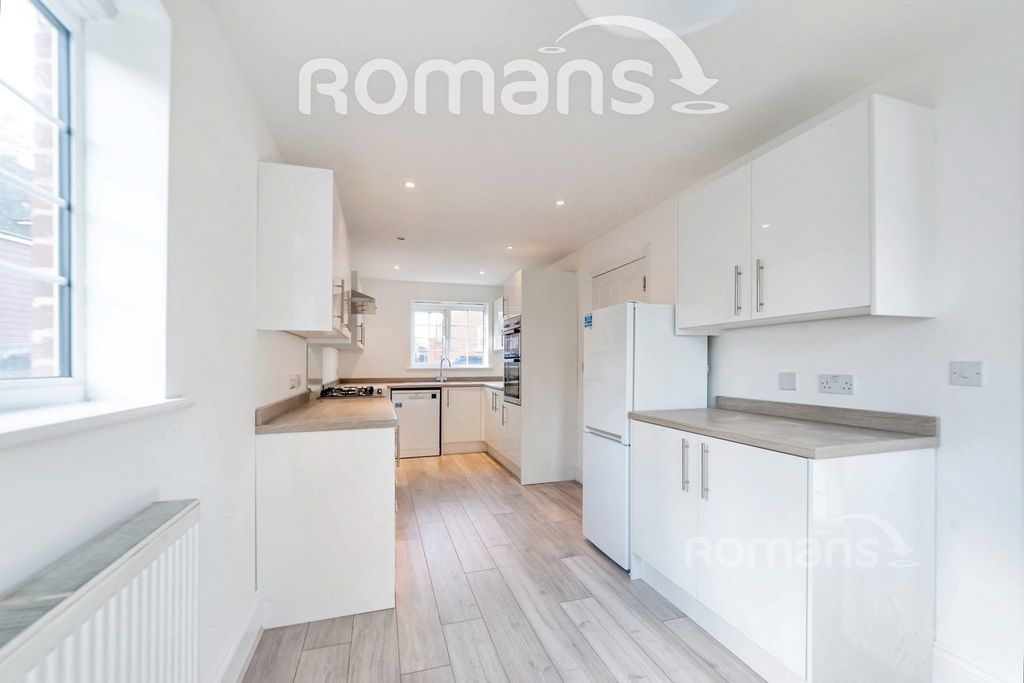 Property photo 2 of 10 Pbox-Img.Jpg