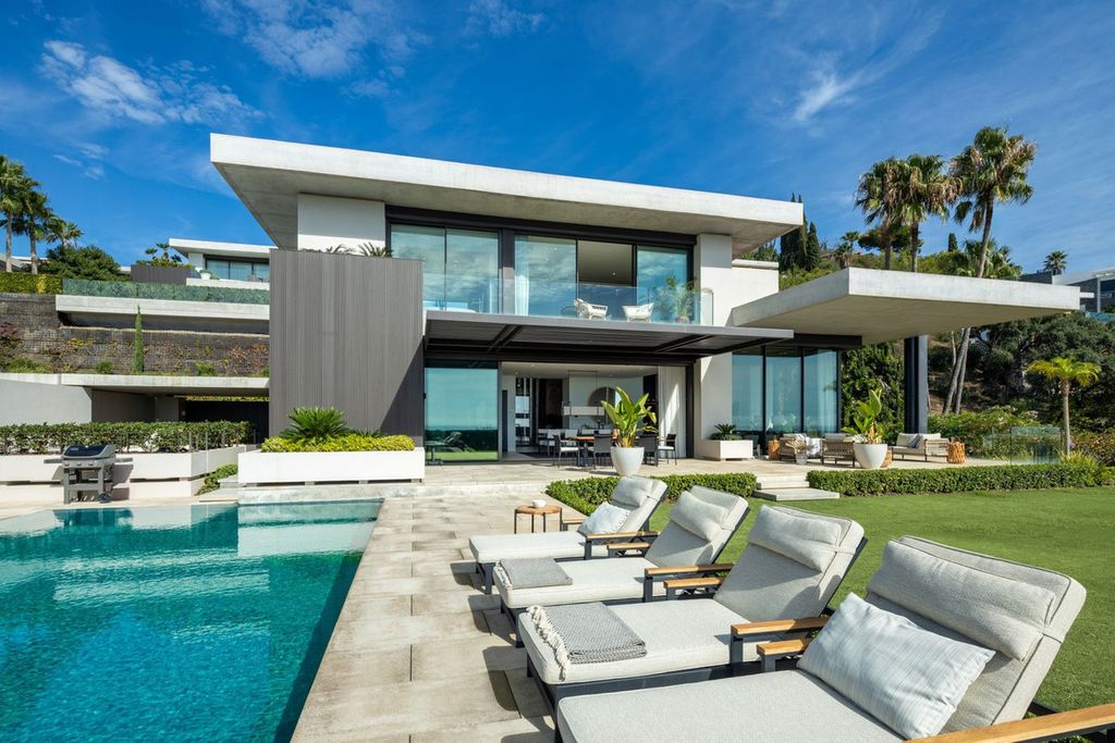 Property photo 1 of 37