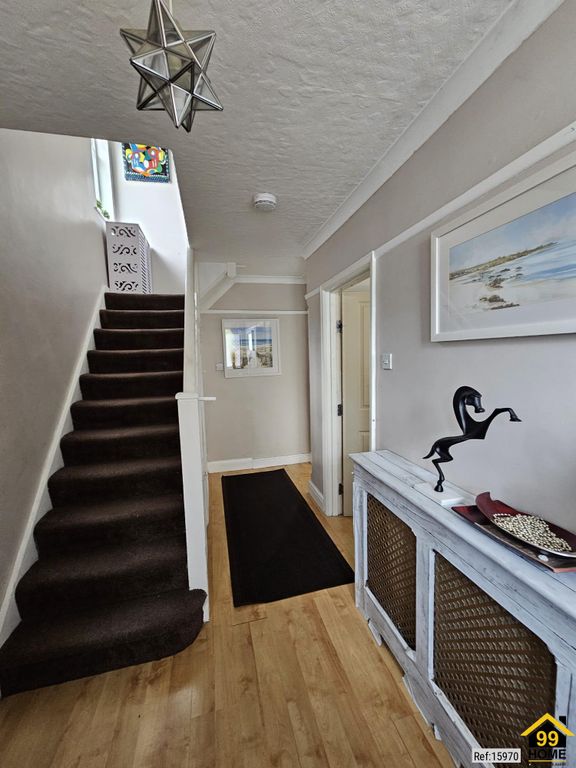 Property photo 2 of 20 Photo 1