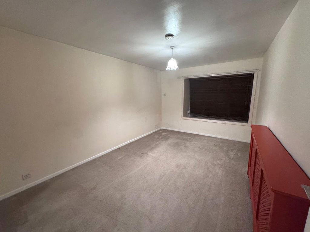 Property photo 2 of 5 Lounge