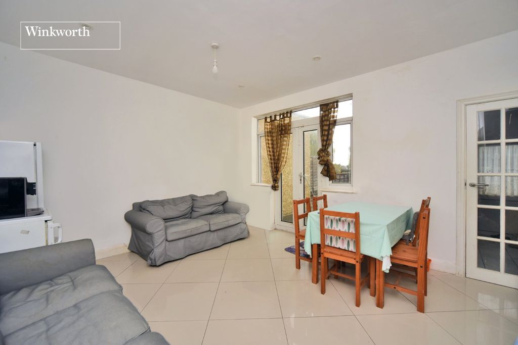 Property photo 2 of 10 Picture No. 11