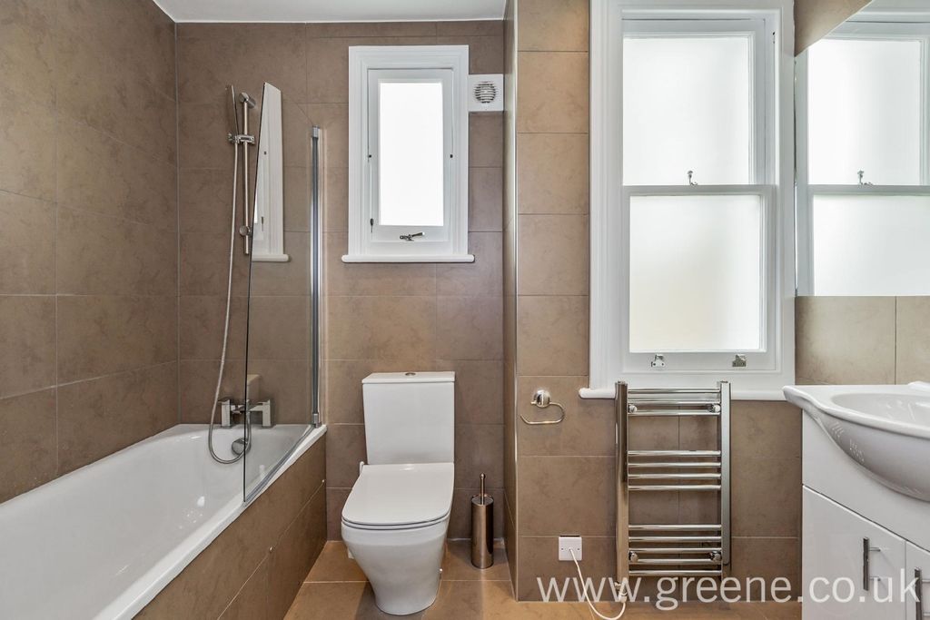 Property photo 3 of 7 3