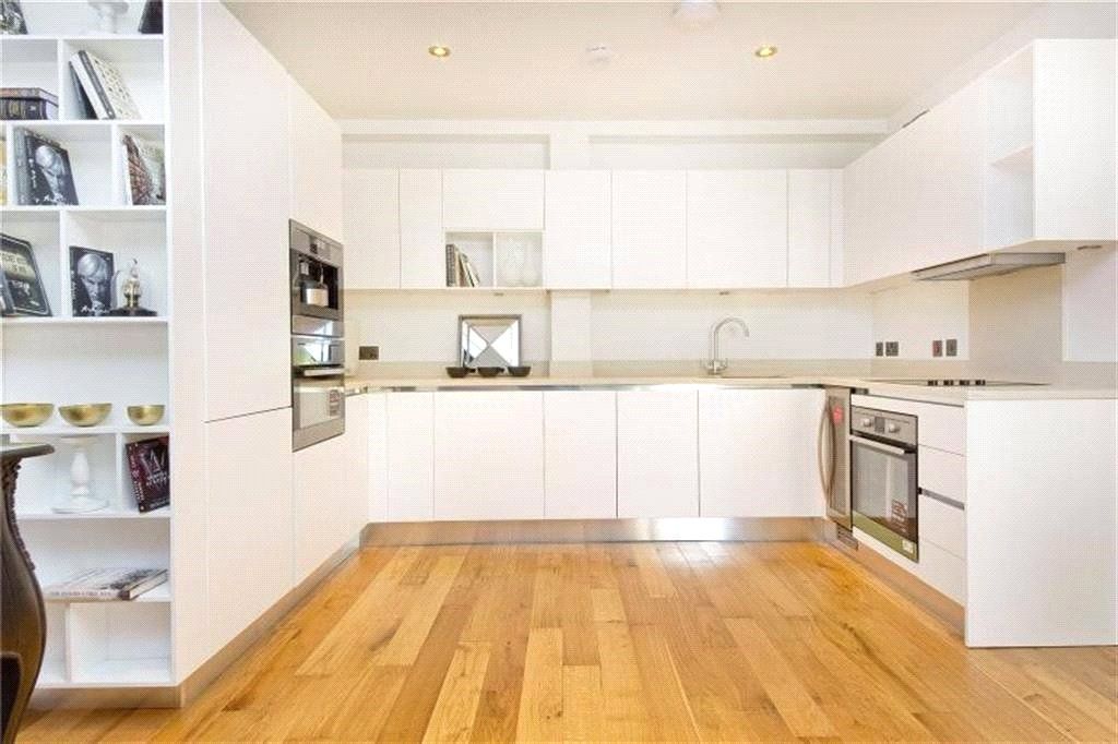 Property photo 3 of 8 Kitchen
