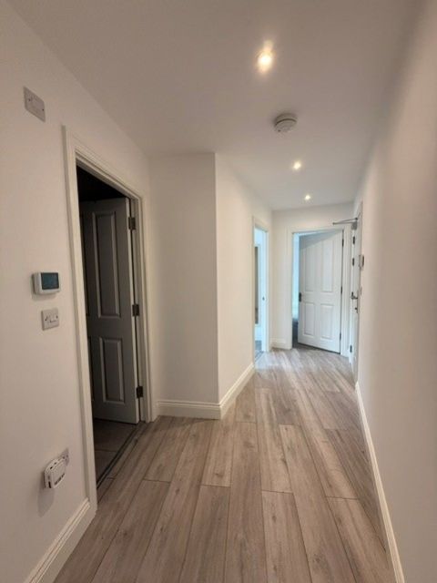 Property photo 2 of 10 Hallway