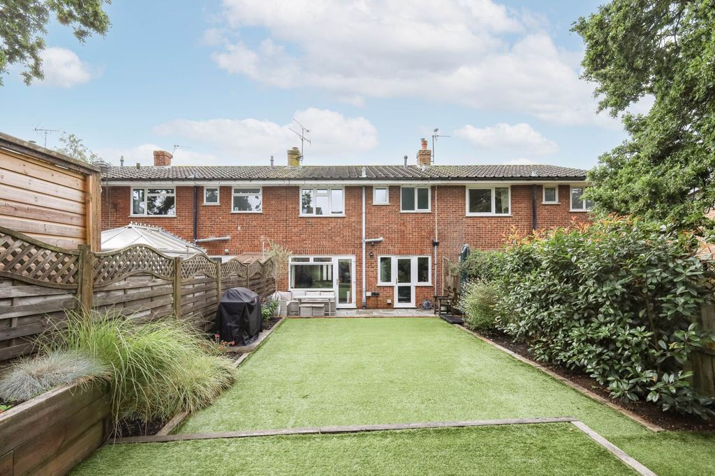 Property photo 2 of 19