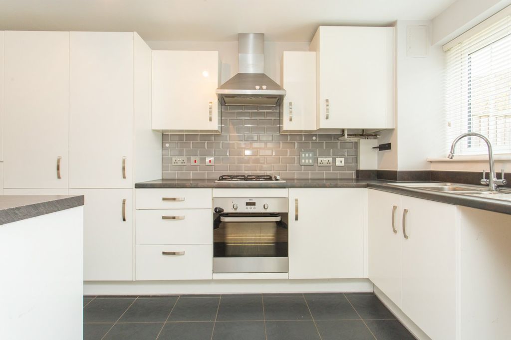 Property photo 3 of 13 Picture 3