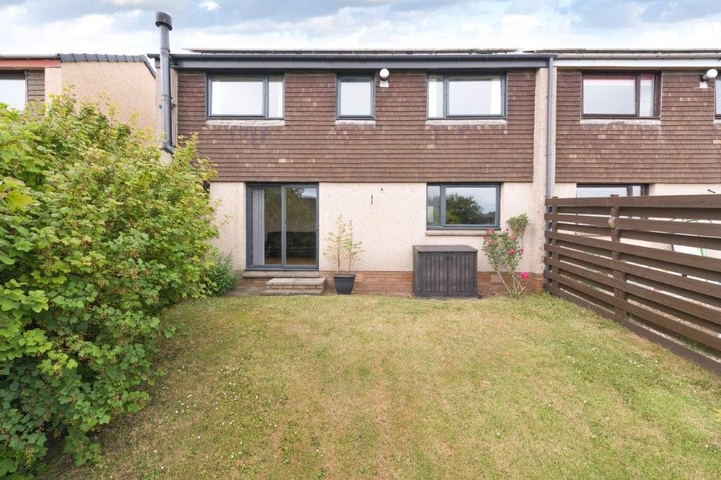 Property photo 2 of 32