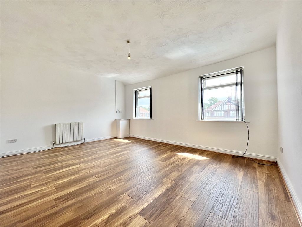 Property photo 2 of 11 Picture No. 23