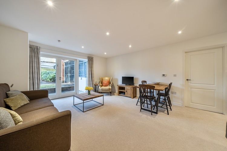 Property photo 2 of 20