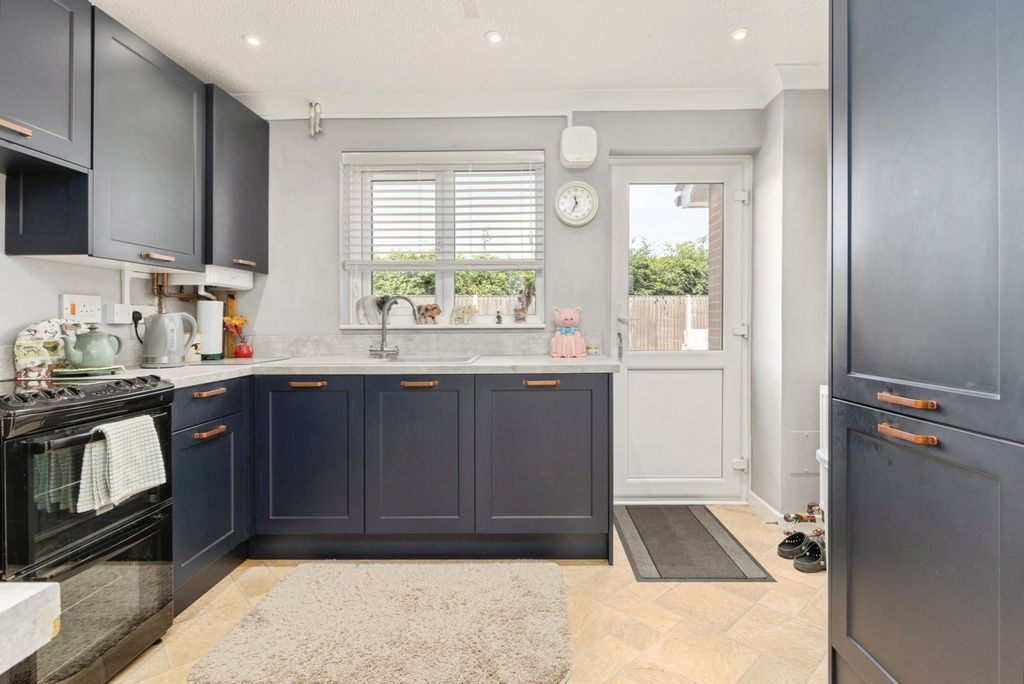 Property photo 2 of 17 Pbox-Img.Jpg