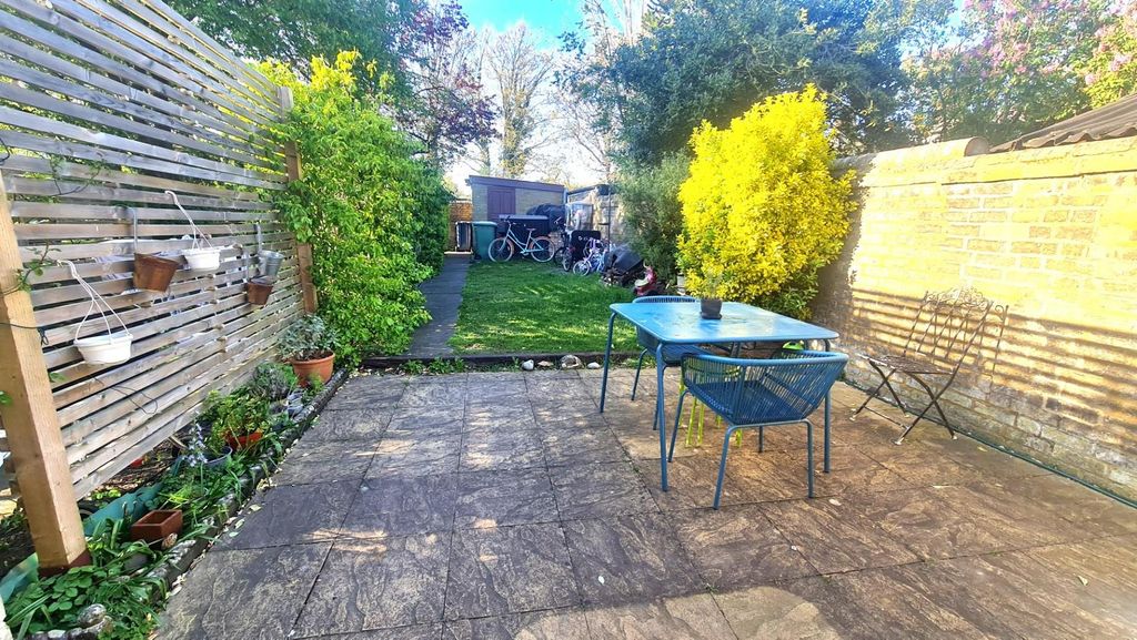 Property photo 3 of 16 Garden.Jpg