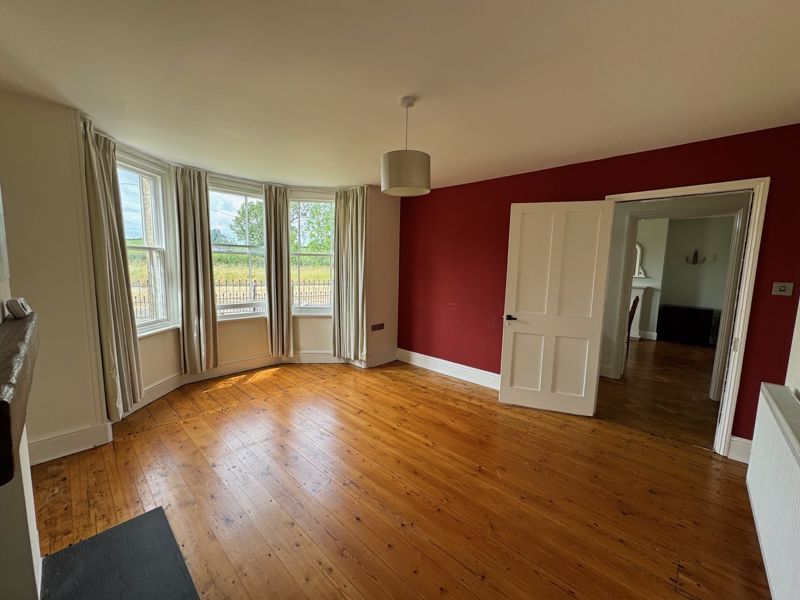 Property photo 2 of 32 Sitting Room
