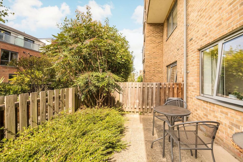 Property photo 2 of 6