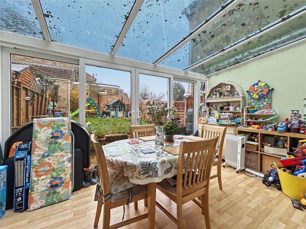 Property photo 2 of 9 Picture No. 23