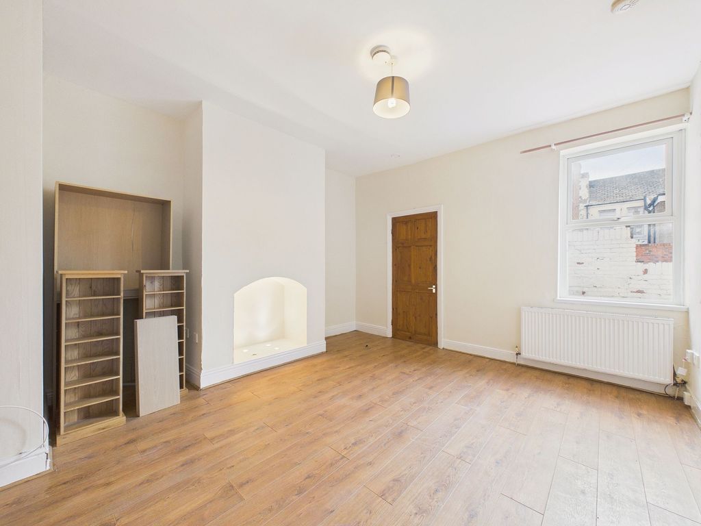 Property photo 2 of 10 Lounge