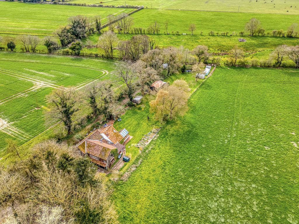 Property photo 2 of 33