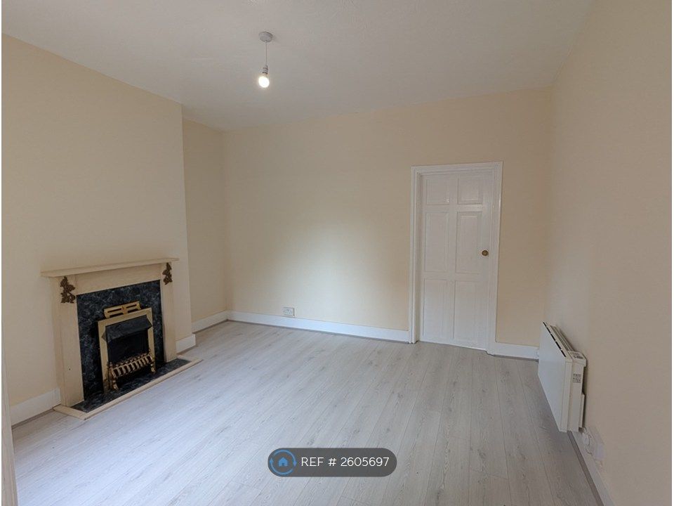 Property photo 3 of 13 Living Room