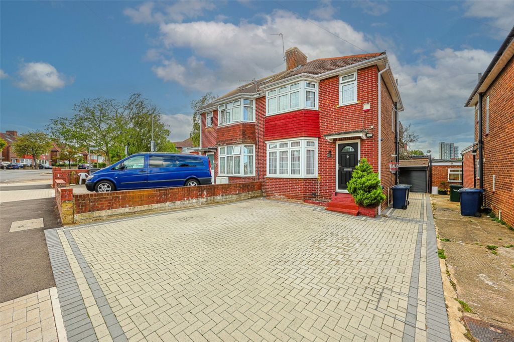 Property photo 1 of 17 Picture No. 22