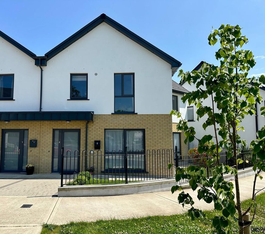 Property photo 1 of 27