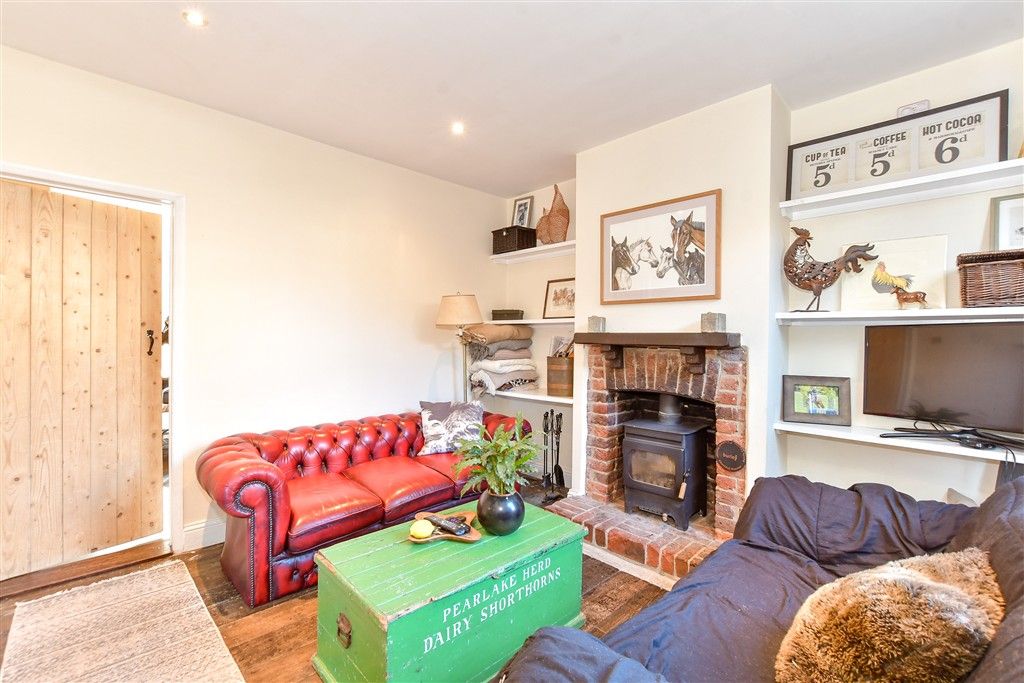 Property photo 3 of 11 Internal Lounge