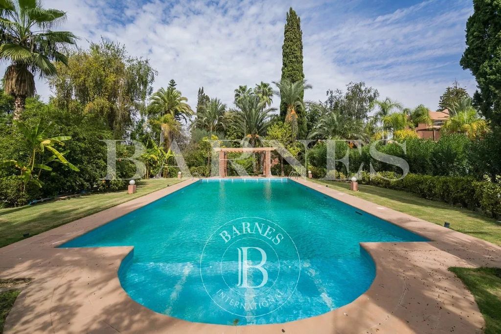 Property photo 1 of 30 Swimming Pool