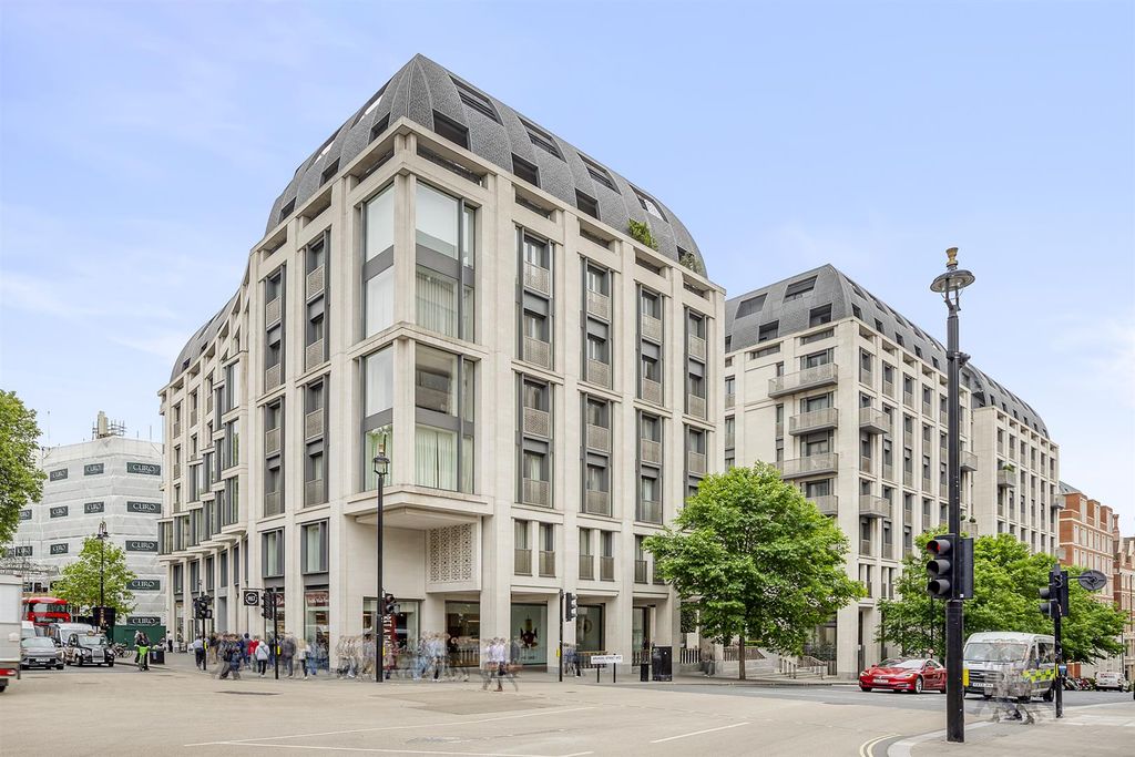 Property photo 1 of 25 39Wrenhouse,190Strand,WC2R-29.Jpg