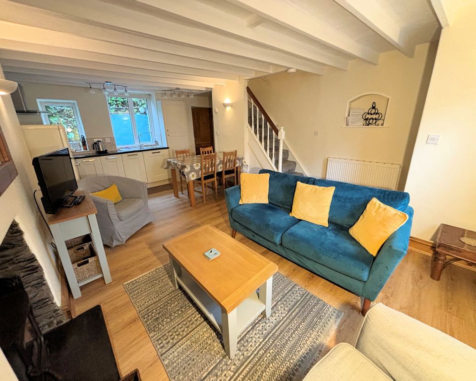 Property photo 3 of 21