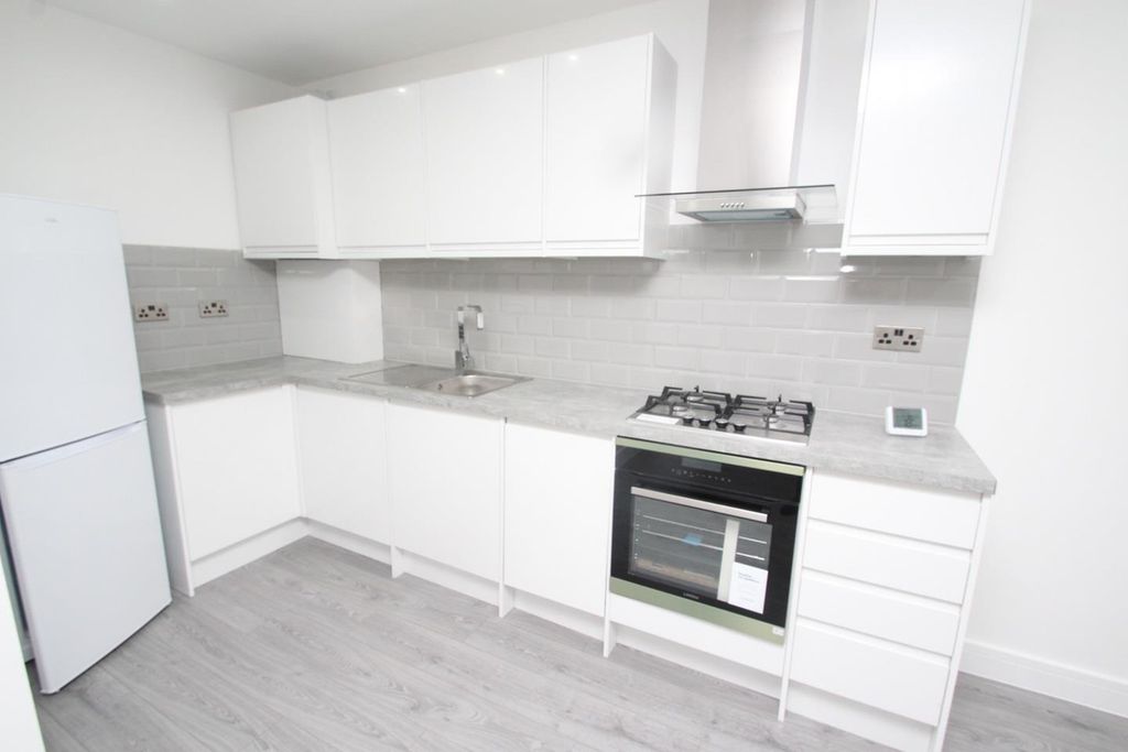 Property photo 1 of 8 O_1F0F5Hrrf7Kkldi4Q1Ui11615v.Jpg