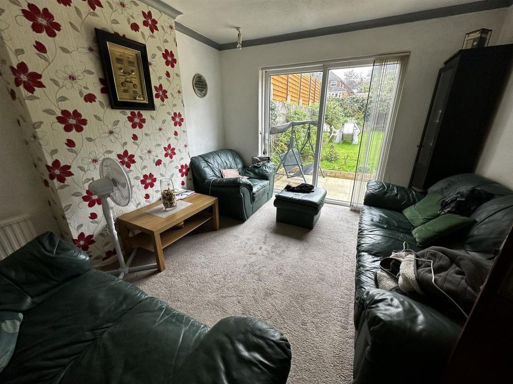 Property photo 3 of 11 Millfield Rd