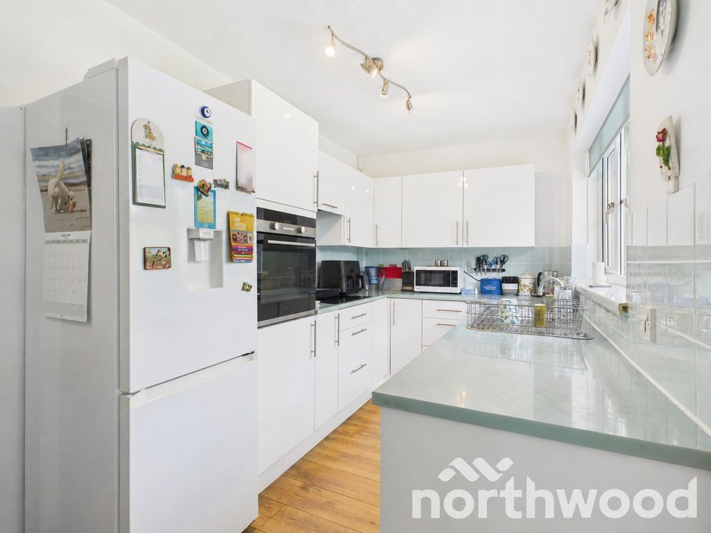 Property photo 3 of 16