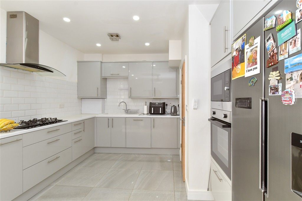 Property photo 3 of 10 Kitchen/Diner