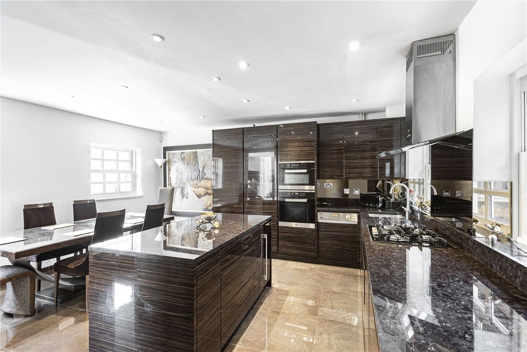 Property photo 3 of 31 Picture No. 53