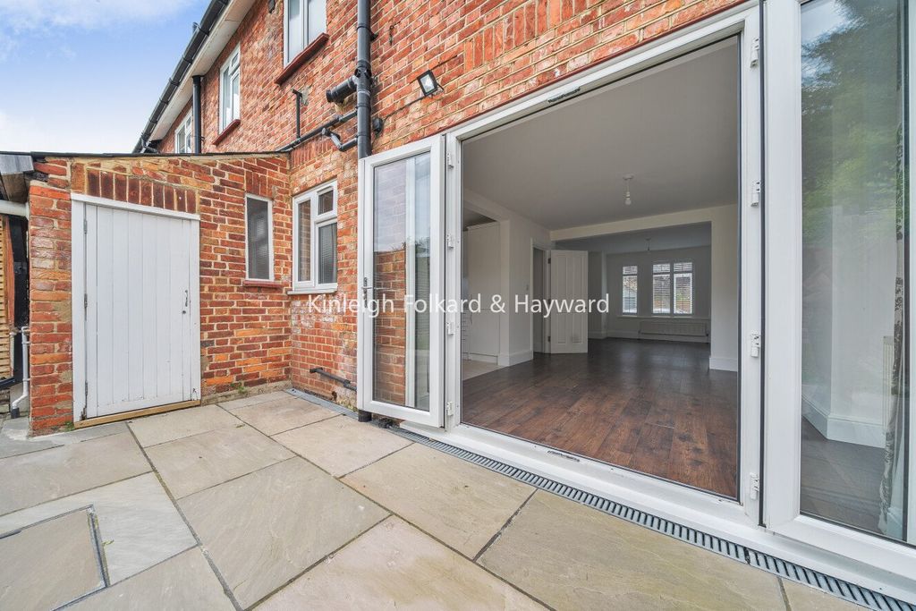 Property photo 3 of 10 Picture No. 27