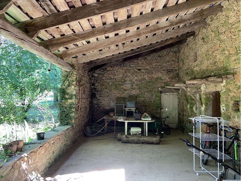 Property photo 3 of 9