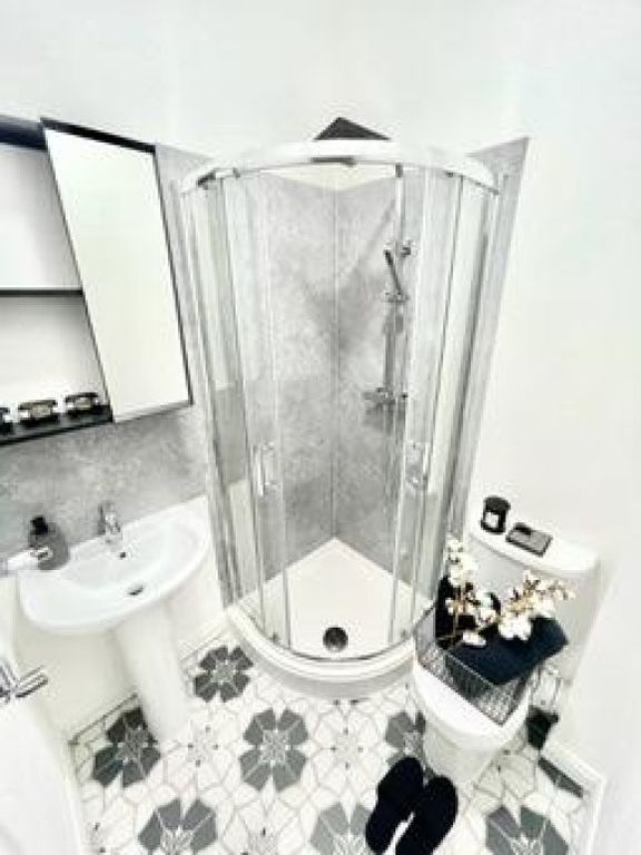 Property photo 1 of 8 7D23447A-58C9-45F3-8C10-961A21Cbbc7B_4_5005_c.Jpe