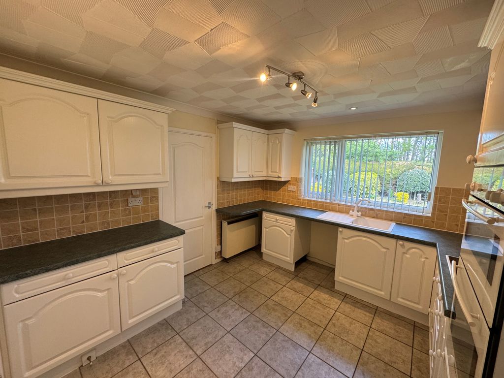 Property photo 3 of 12 Image