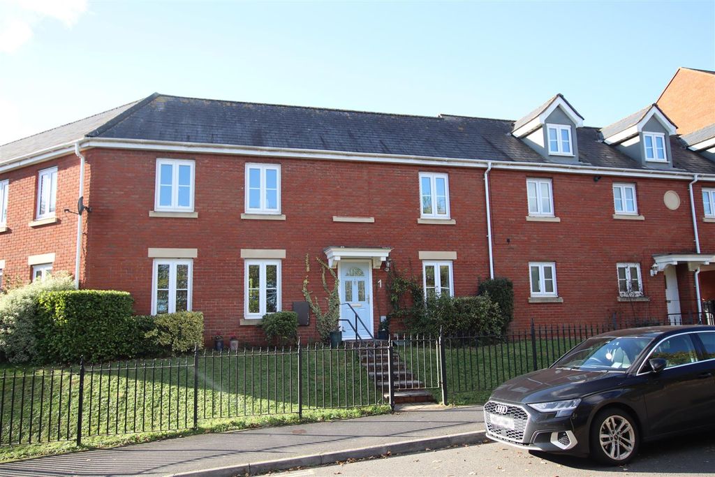 Property photo 1 of 14 Front.Jpg