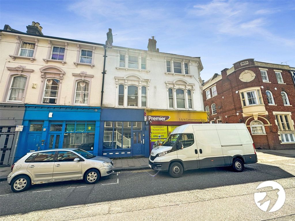 Property photo 1 of 6 Front