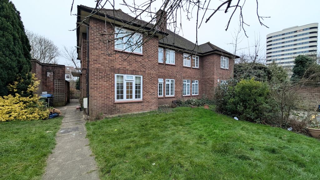 Property photo 1 of 11