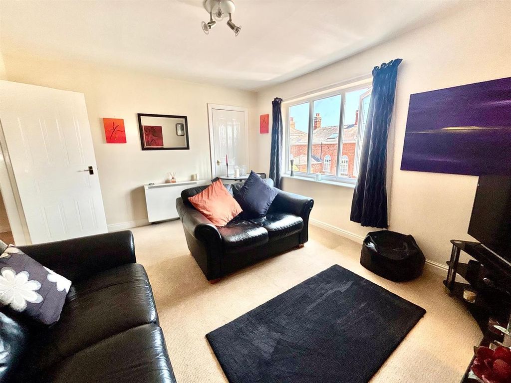 Property photo 3 of 8 Whatsapp Image 2025-06-18 At 10.32.15_85d3A026.Jpg