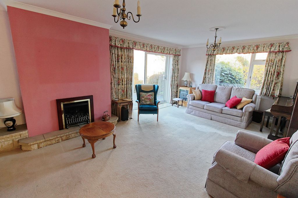 Property photo 3 of 27 Img_2370_Dxo