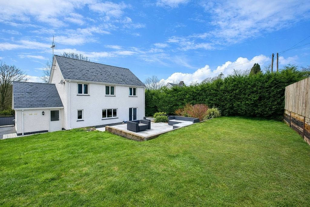 Property photo 2 of 30